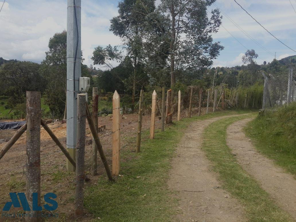 hermoso lote en guarne guarne - rural