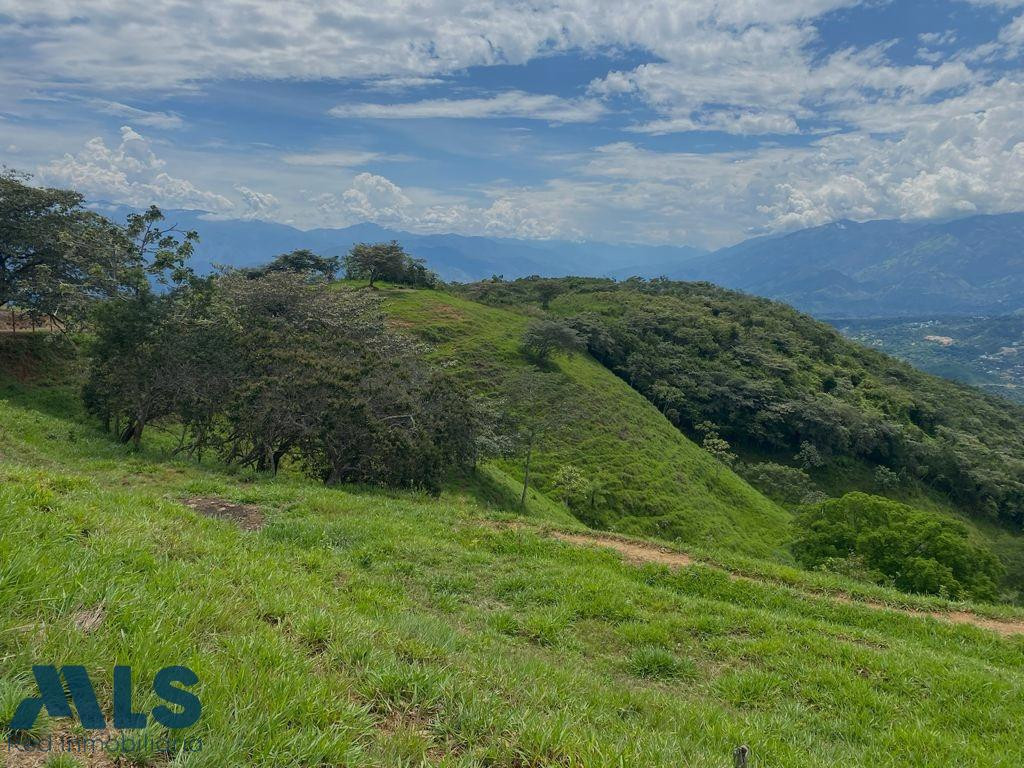 LOTE CON LA MEJOR VISTA Y EN EL SECTOR MAS EXCLUSIVO DE SAN JERONIMO san-jeronimo - v loma hermosa