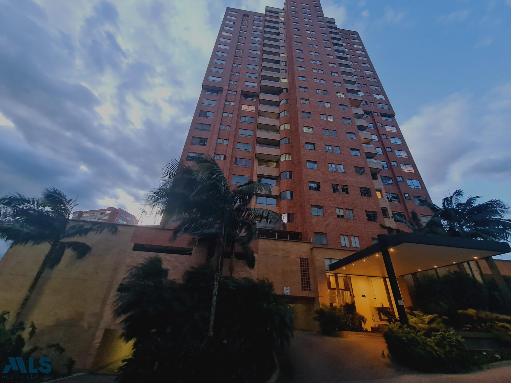 HERMOSO APARTAMENTO EN LA CALERA EL POBLADO medellin - la calera