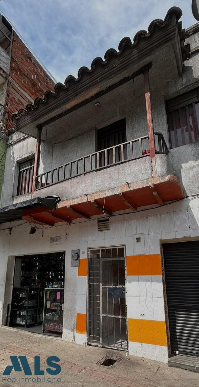 Lote Comercial y residencial para remodelar o construir medellin - la candelaria