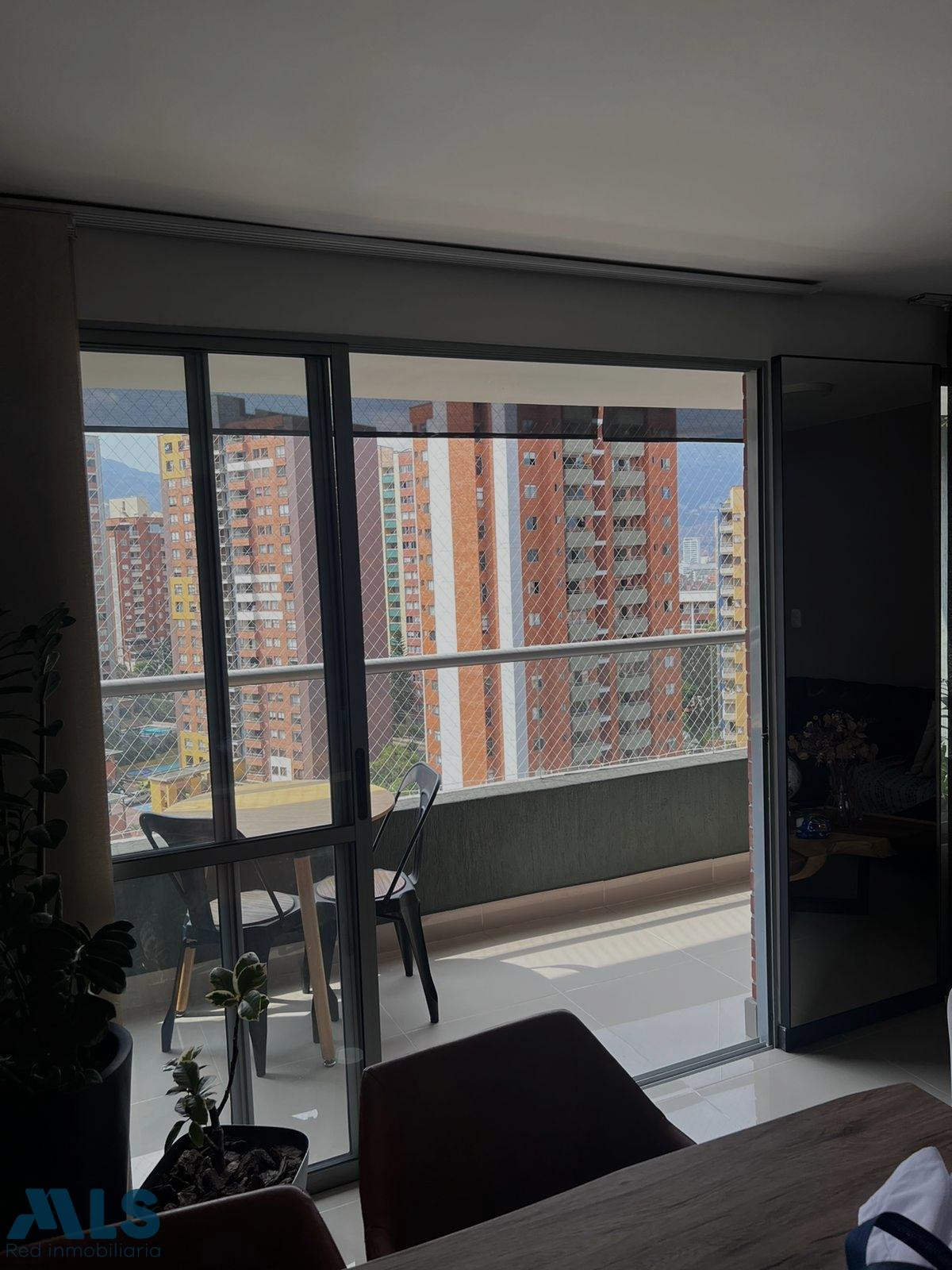 Apartamento en los bernal con hermosa vista medellin - loma de los bernal