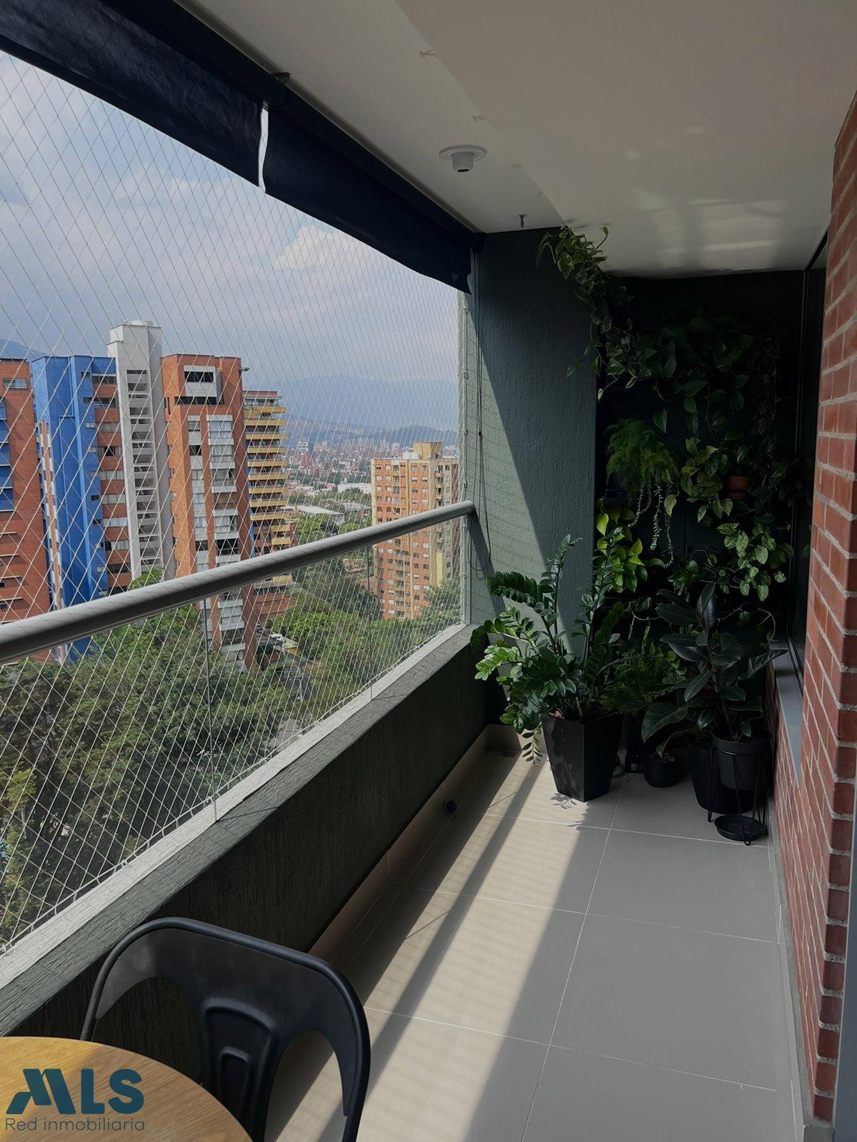 Apartamento en los bernal con hermosa vista medellin - loma de los bernal