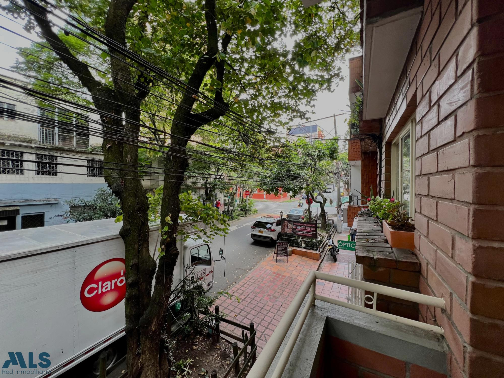 Amplio apartamento con buena luz y ventilación medellin - la america