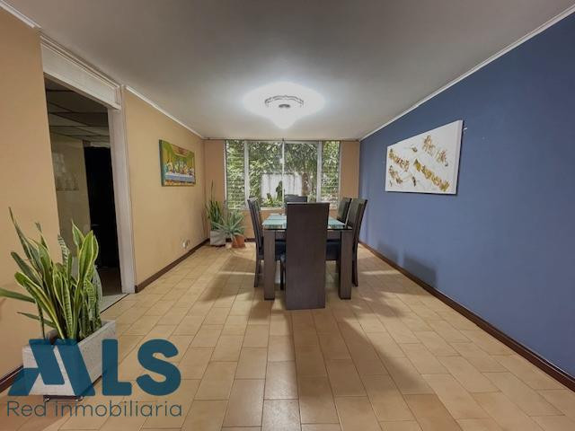 Apartamento con excelente ubicación medellin - patio bonito