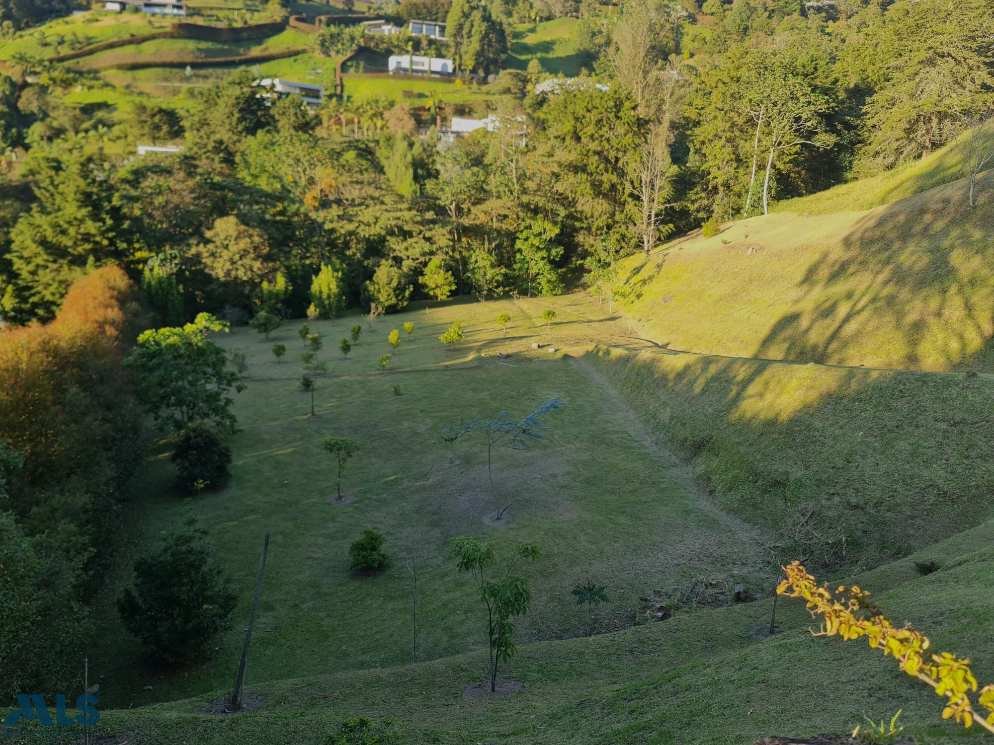 ESPECTACULAR LOTE UBICADO EN LAS PALMAS medellin - las palmas