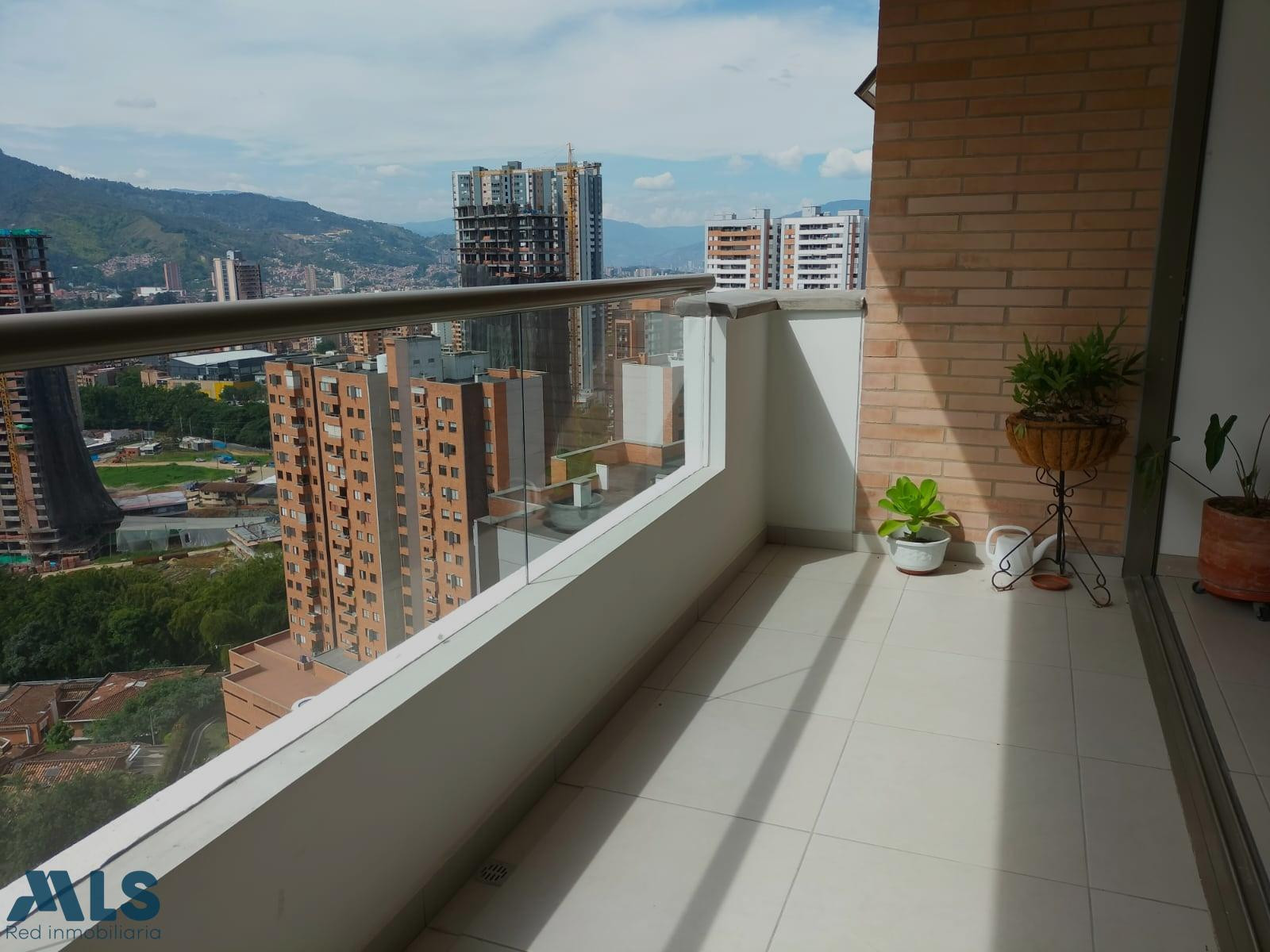 Acogedor apartamento en Sabaneta. sabaneta - loma de san jose