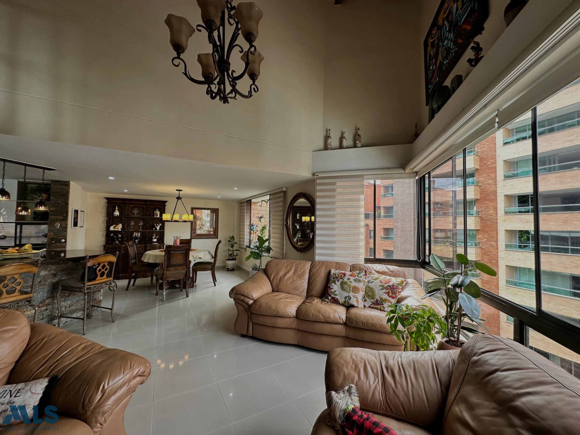 HERMOSO PENTHOUSE EN LAURELES MEDELLIN medellin - laureles