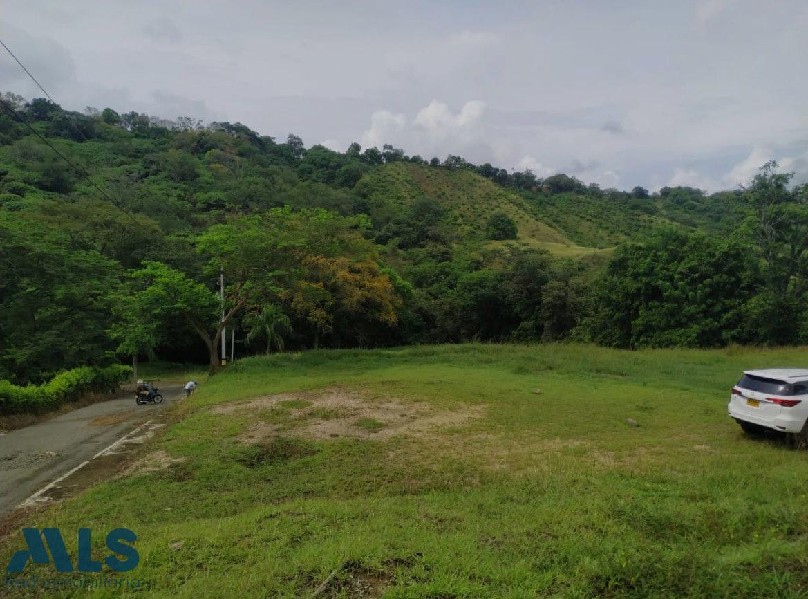 lote plano construir en condominio cerrado sopetran - llano de montana