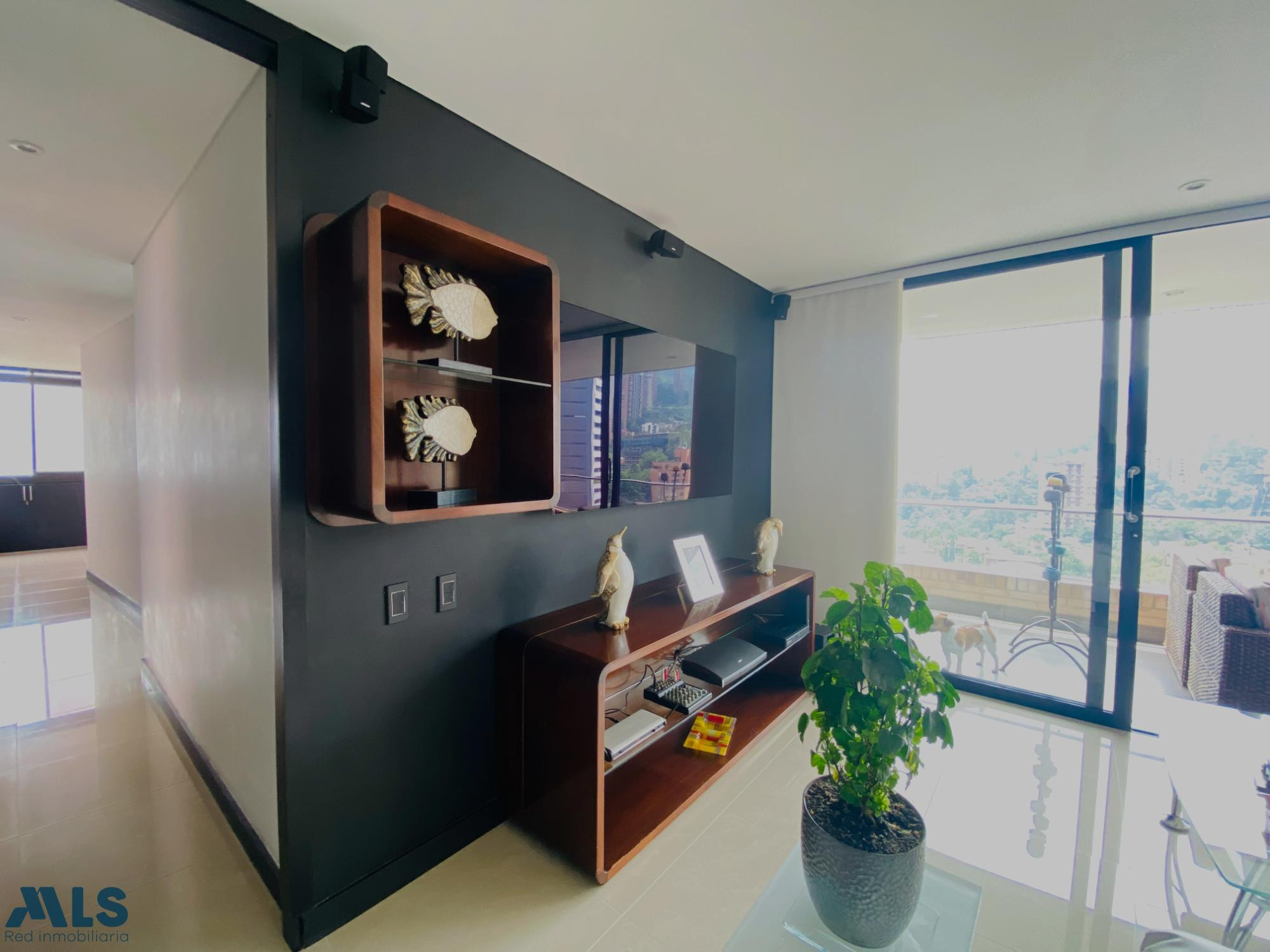 Apartamento en San Lucas, con hermosa vista a la ciudad medellin - san lucas