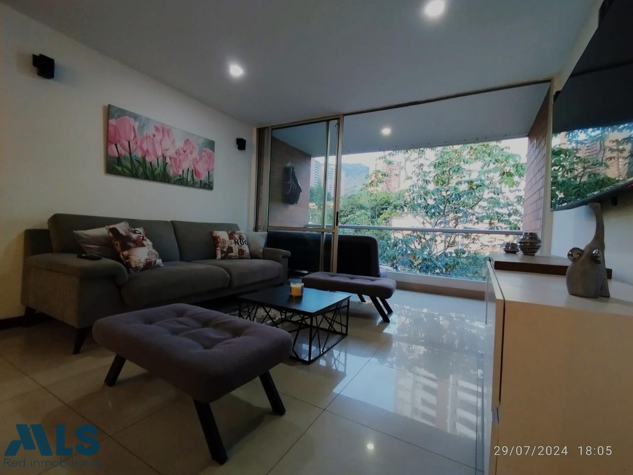 Acogedor Apartamento en Loma de las Brujas. envigado - loma de las brujas