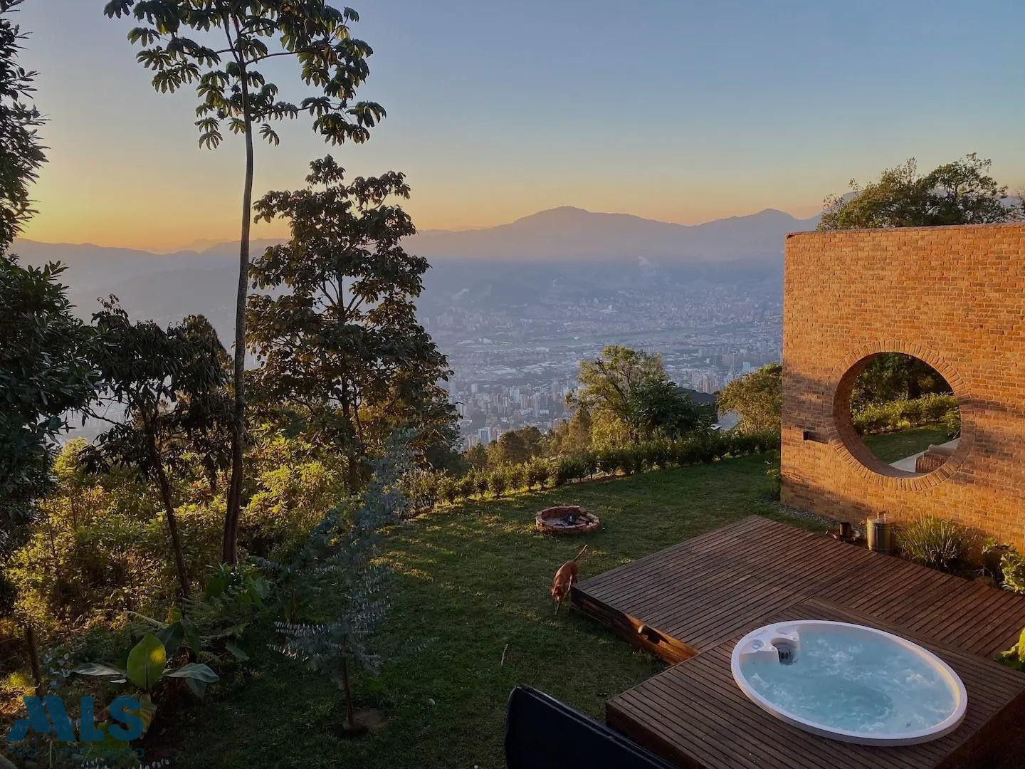 Espectacular casa en las palmas medellin - las palmas