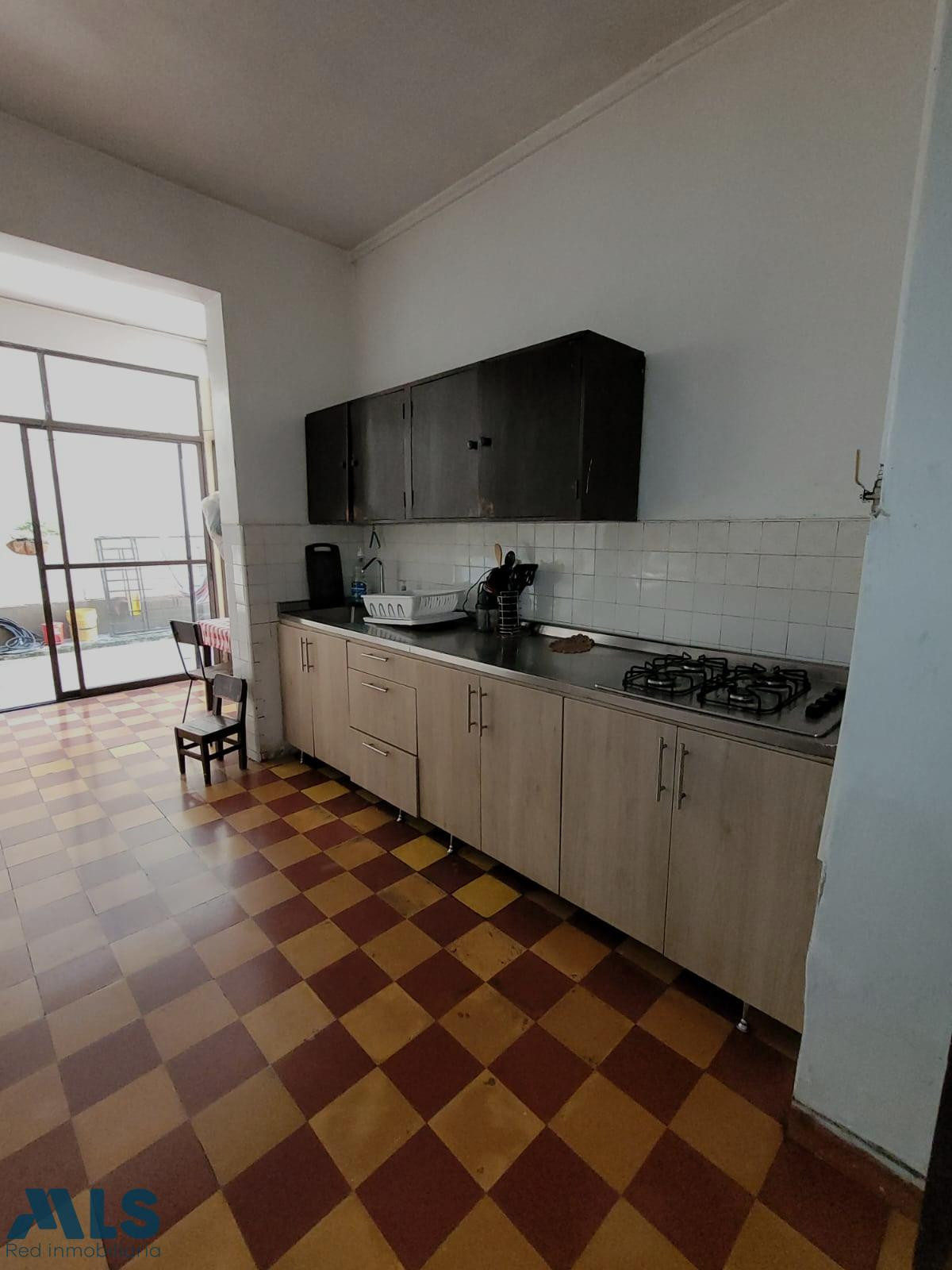 Casa esquinera a la venta, Los Ángeles. medellin - los angeles