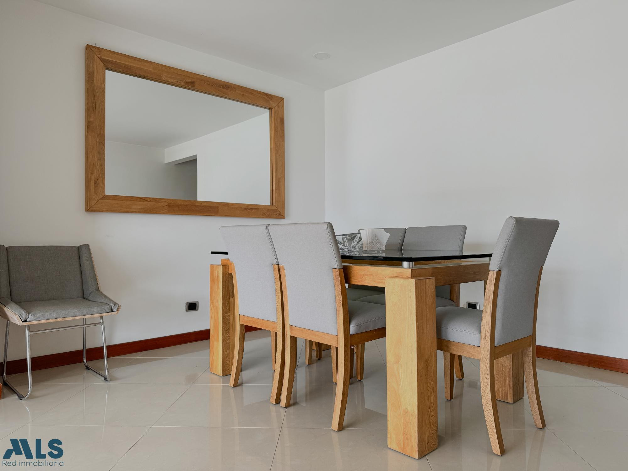 Espectacular apartamento con amplias zonas privadas y sociales medellin - el poblado