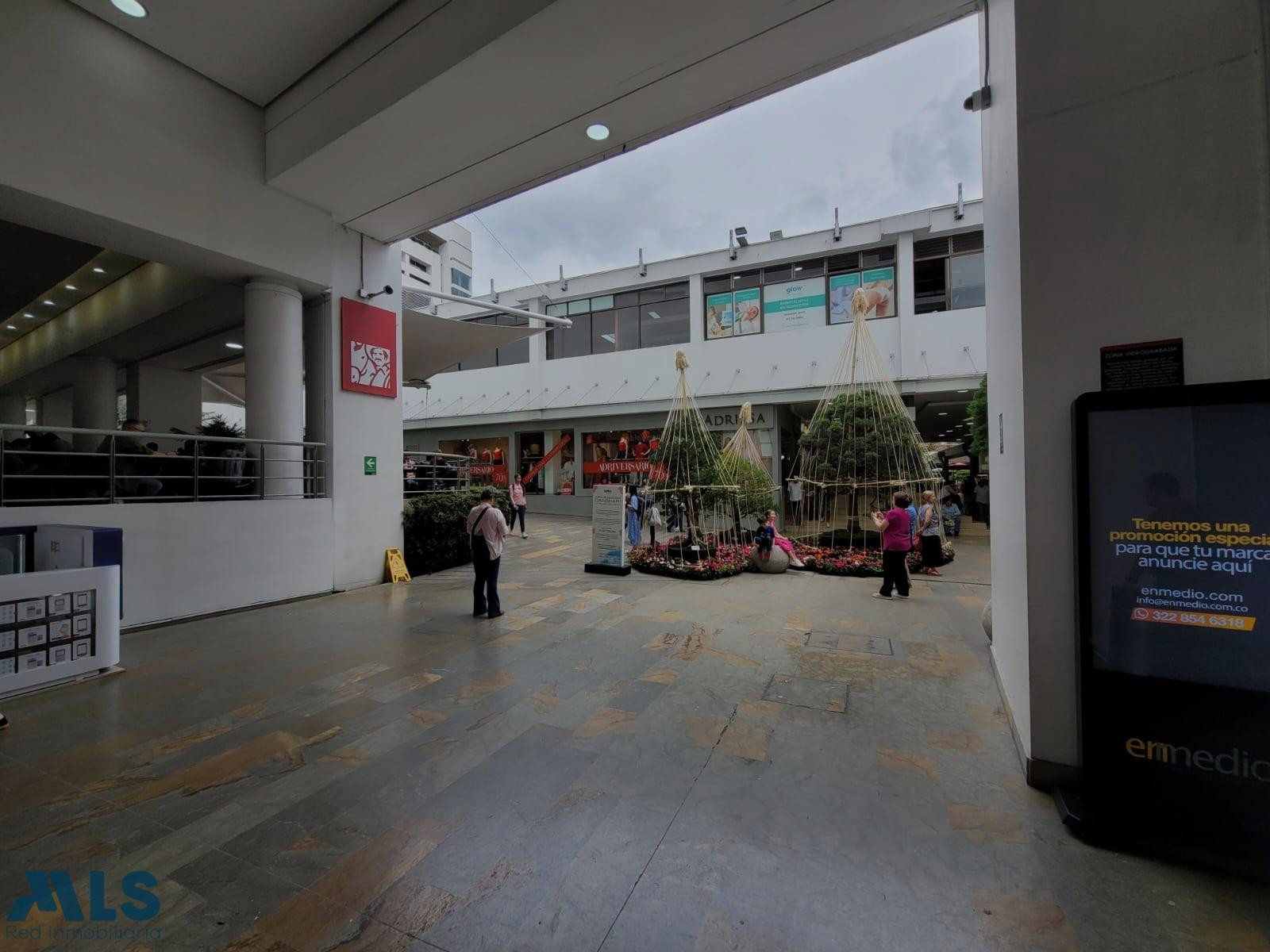 Consultorio ubicado en centro comercial de gran tradición medellin - san diego