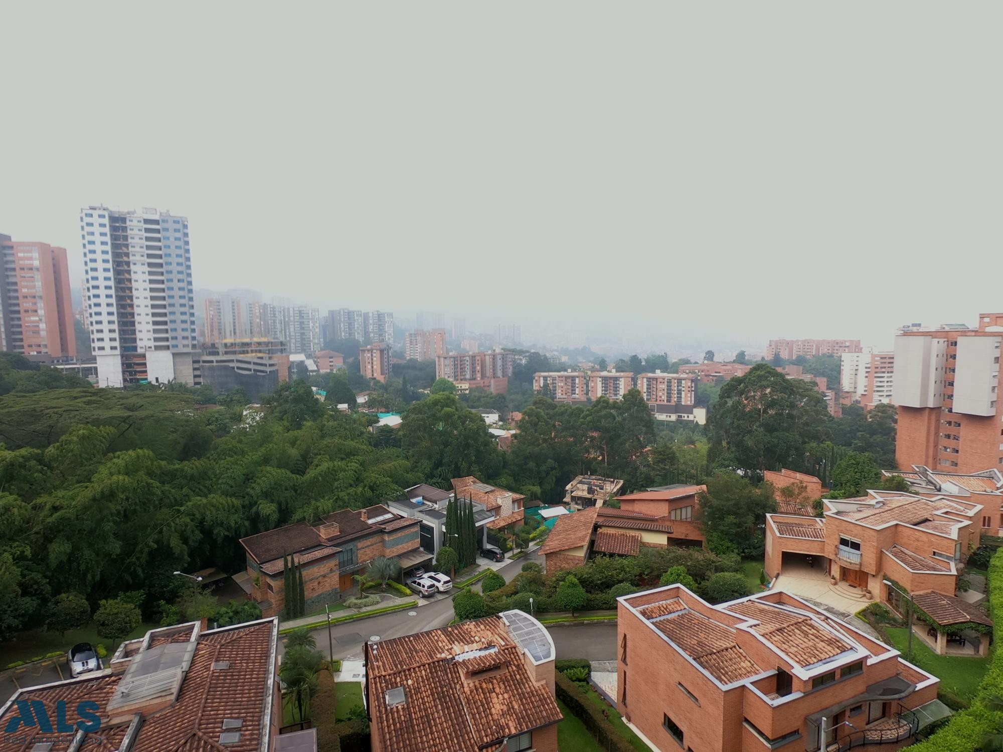 Venta de amplio apartamento en Envigado, Loma del Esmeraldal envigado - el esmeraldal