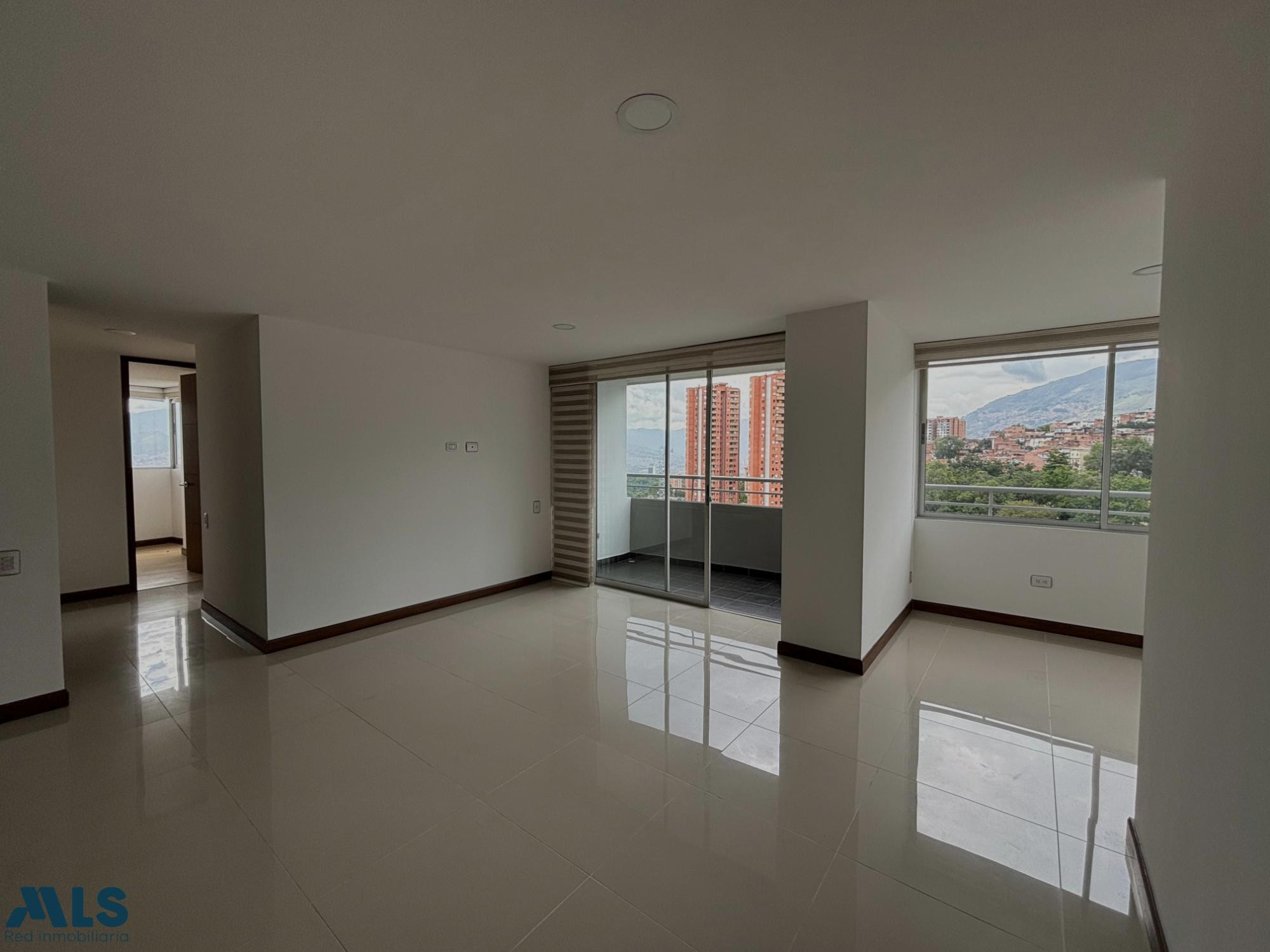 APARTAMENTO CON VISTA Y PARQUEADERO DOBLE EN PALMAS medellin - loma del indio