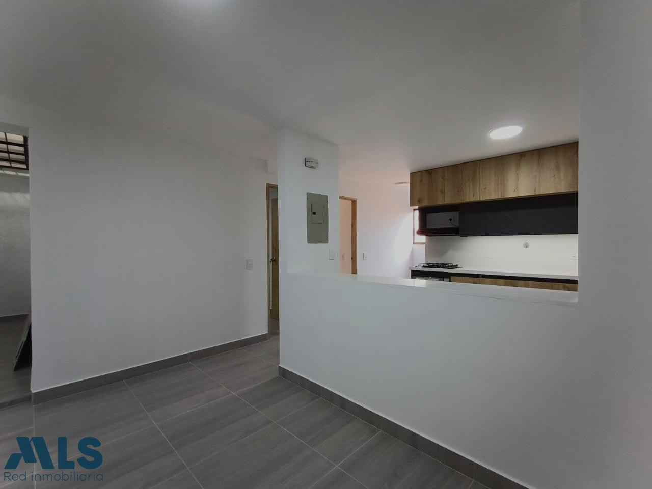 Apartamento remodelado, iluminado itagui - la gloria