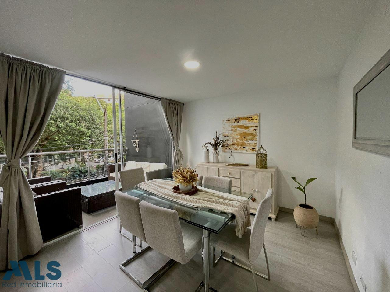 Terraza, 2 balcones, zona plana medellin - conquistadores