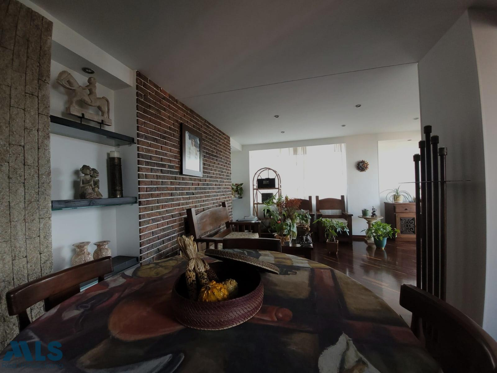 Apartamento en Unidad Cerrada con agradable vista medellin - loma de los bernal