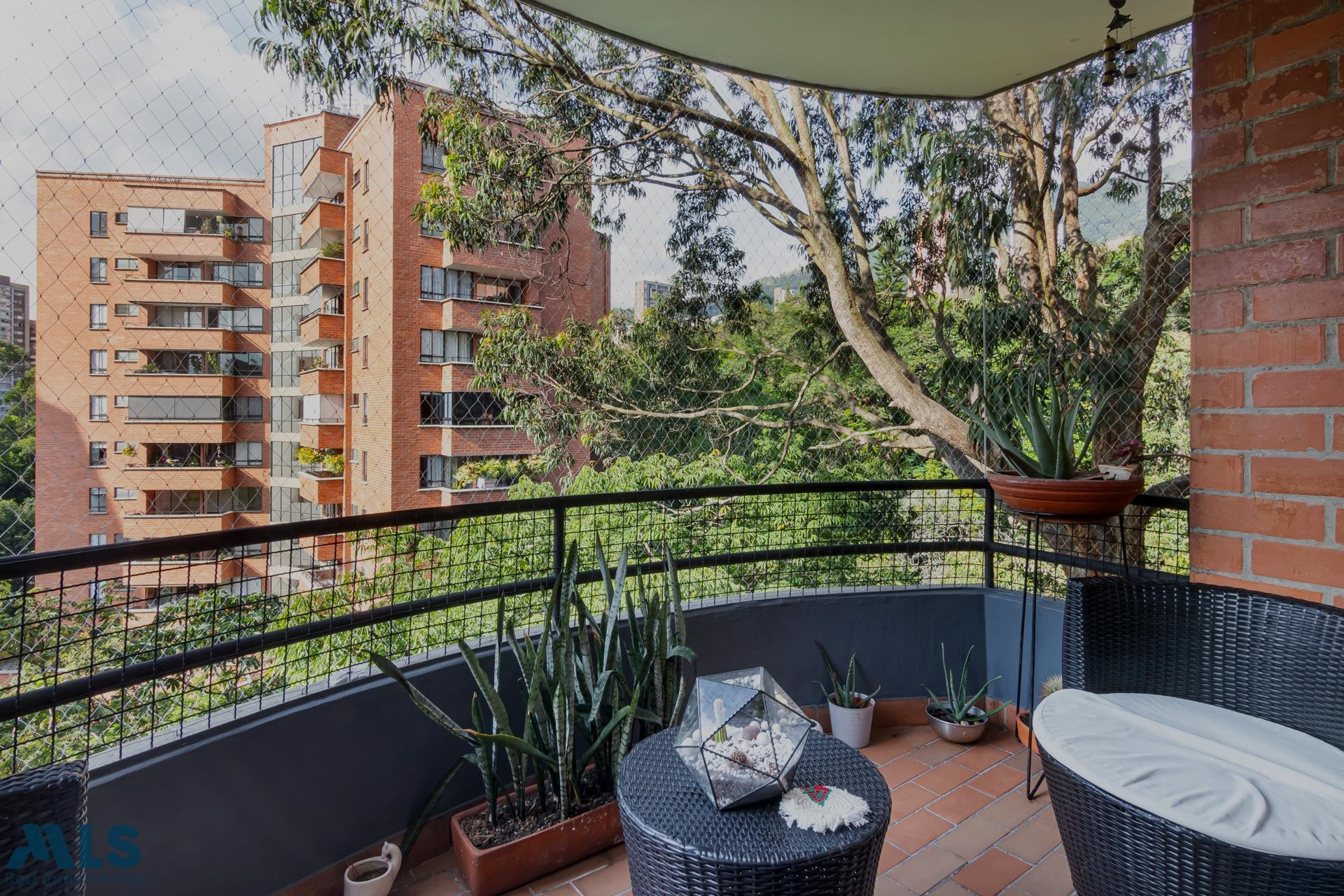 Apartamento remodelado con una excelente ubicación medellin - el tesoro