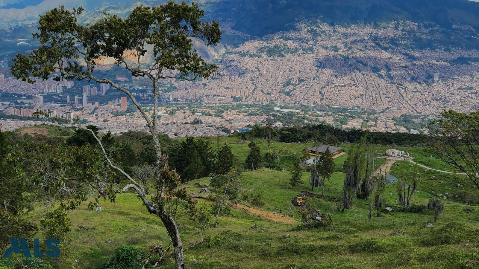 Venta lote en parcelación campestre, cerca a Medellín, sin pago peaje. bello - picacho