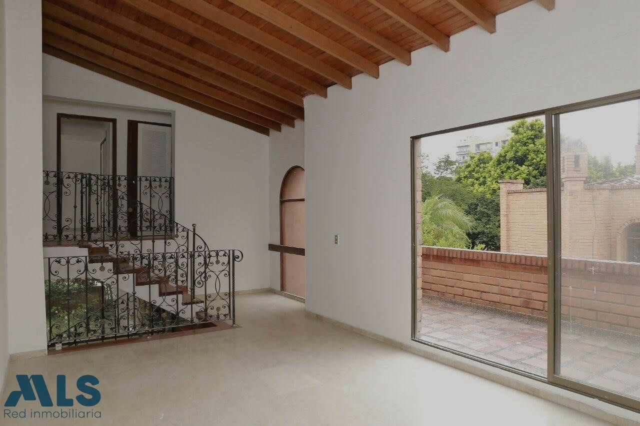 HERMOSA CASA PARA DISFRUTAR medellin - loma de los parra