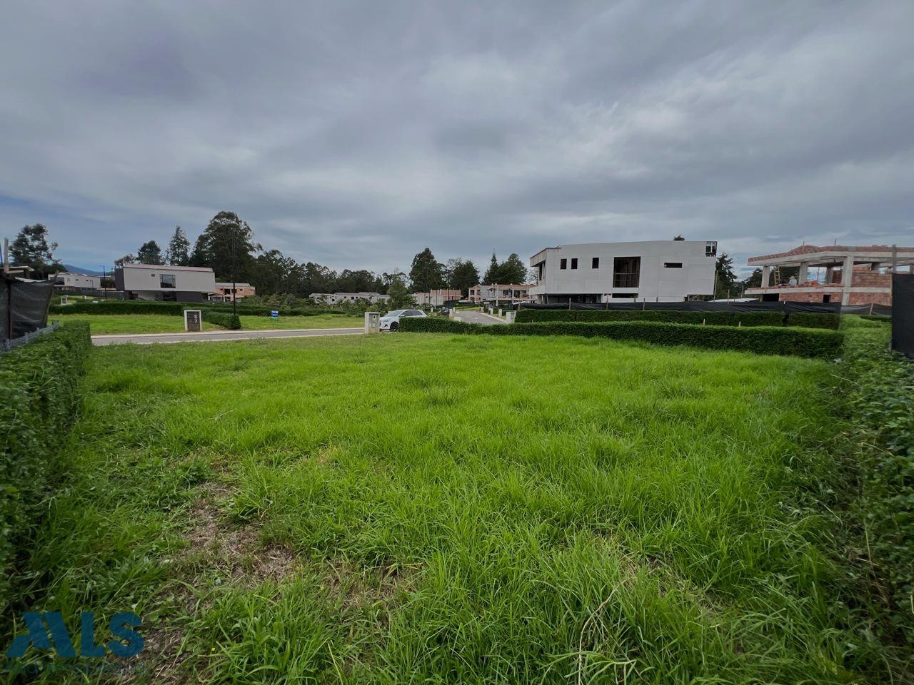 En venta lindo lote en Parcelación Sereno en Llanogrande rionegro - llanogrande