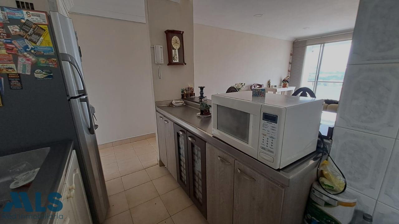 Apartamento con excelentes acabados medellin - la colina