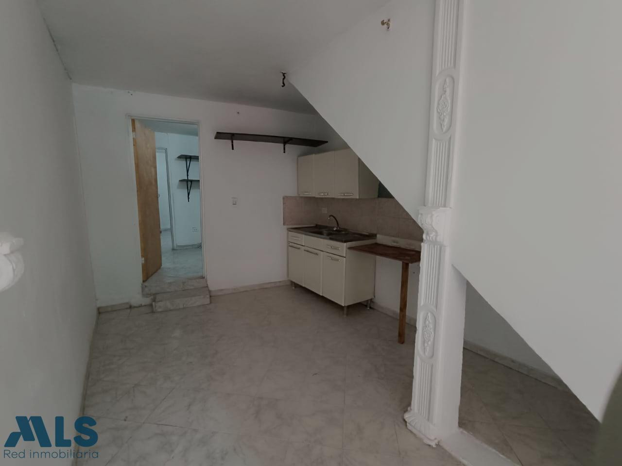 agradable apartamento primer piso medellin - santa monica