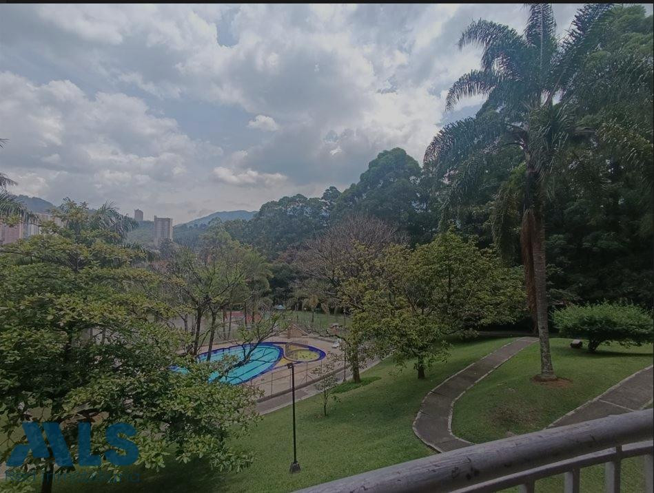 la tranquilidad en un apartamento rodeado de naturaleza. itagui - suramerica