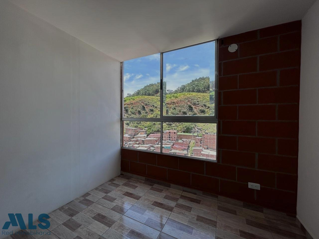 Apartamento en Unidad Cerrada con agradable vista bello - machado