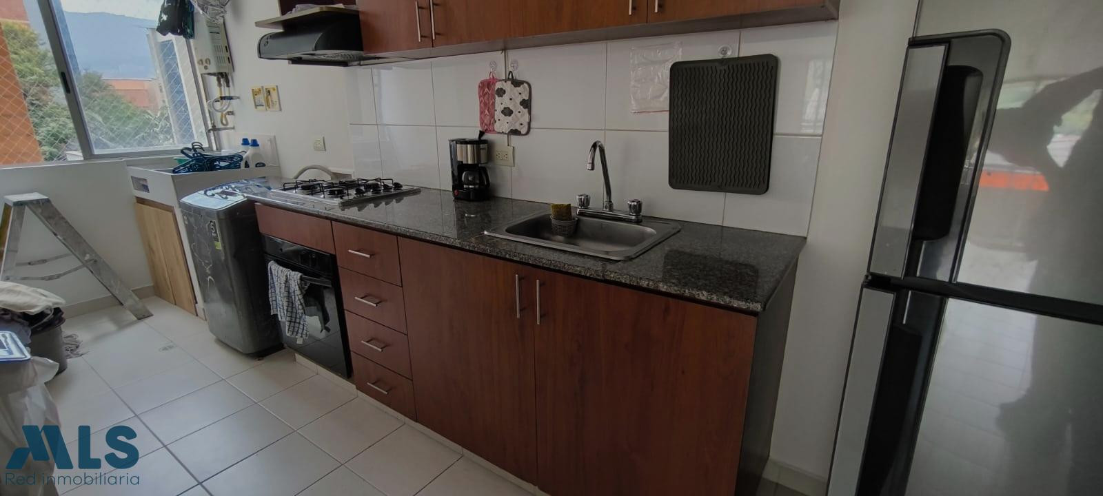 APARTAMENTO EN VENTA LOS COLORES medellin - los colores