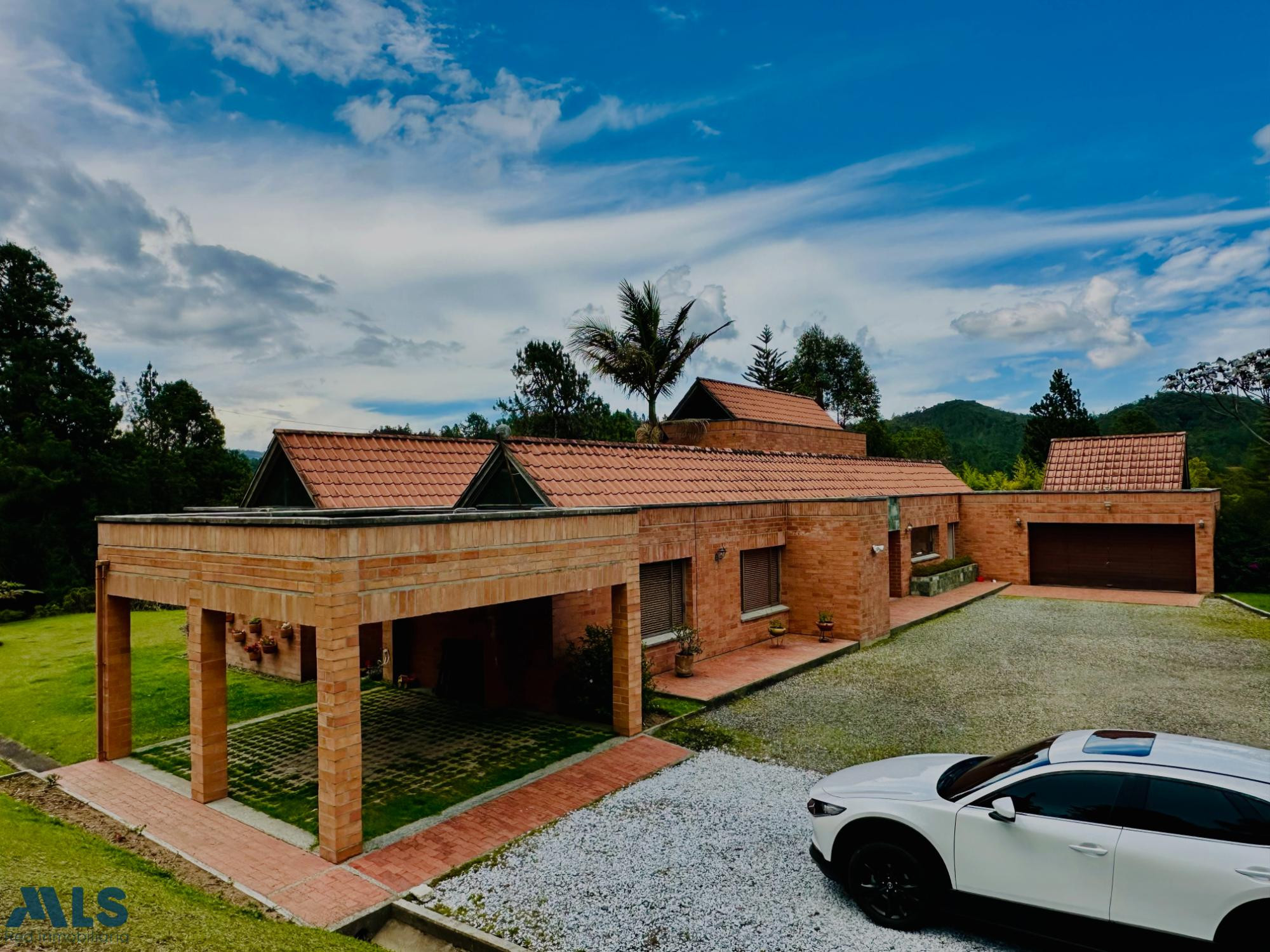 Casa Campestre de un solo nivel en el Retiro el-retiro - alto del escobero el retiro