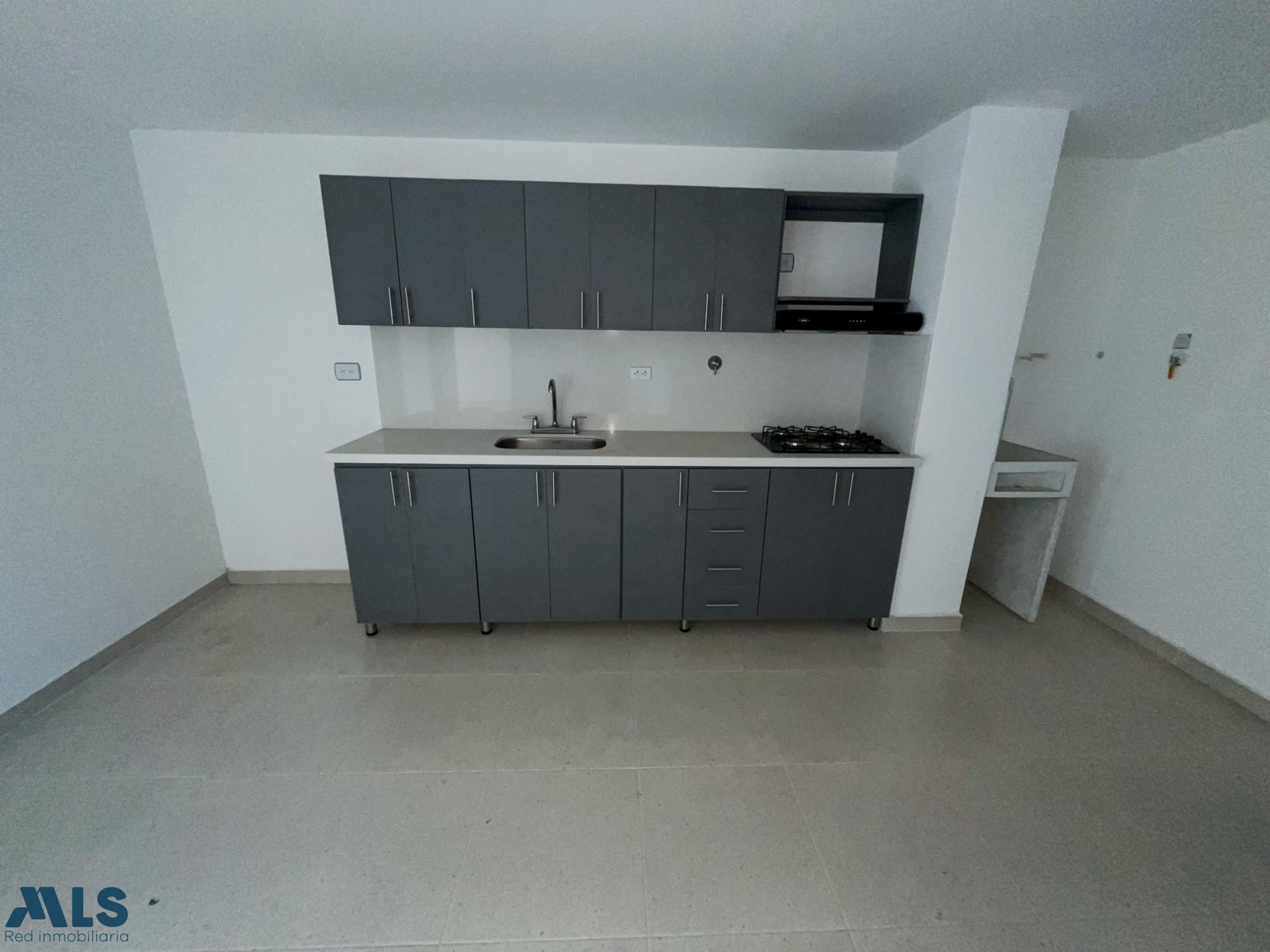 Apartamento en venta primer piso sabaneta central sabaneta - asdesillas