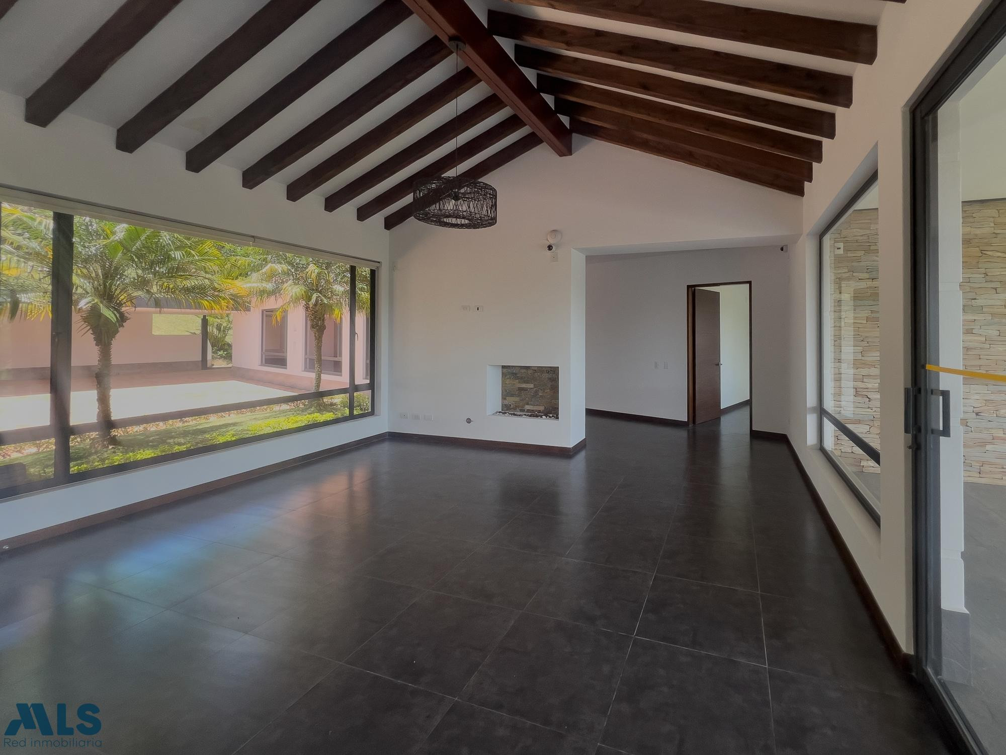 Casa campestre para la venta en parcelación el-carmen - v quirama