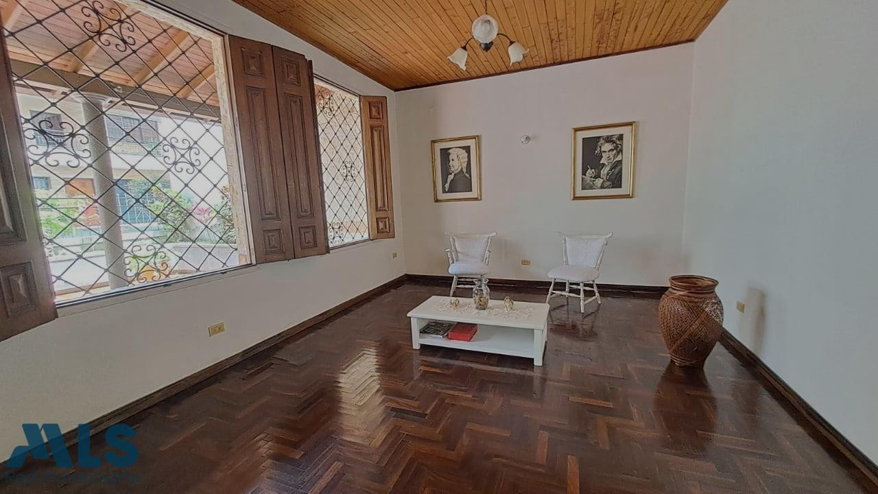 Casa Lote super amplia y moderna itagui - las mercedes