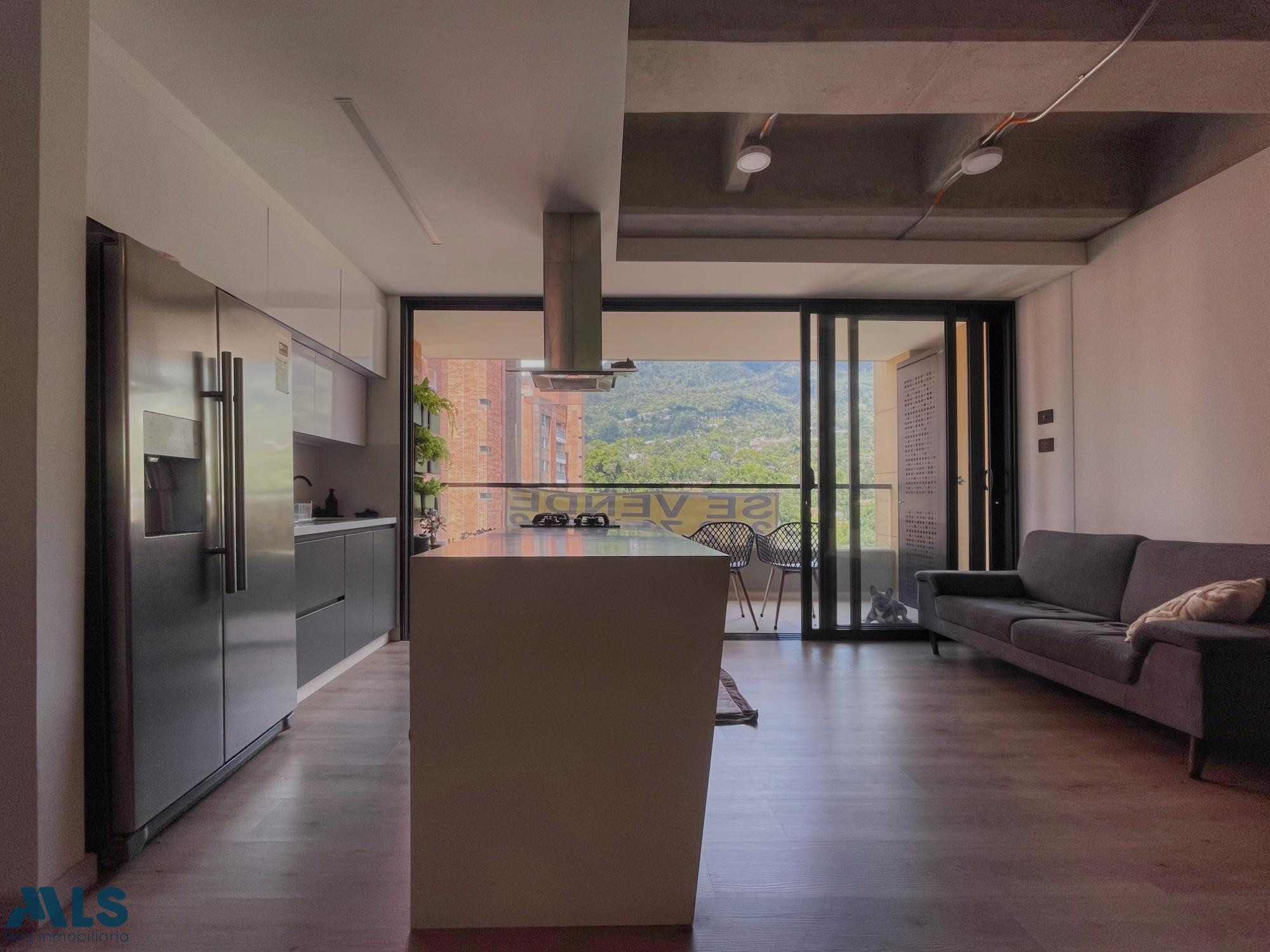 Espectacular apartamento con vista a la montaña en Medellín envigado - loma de los mesa