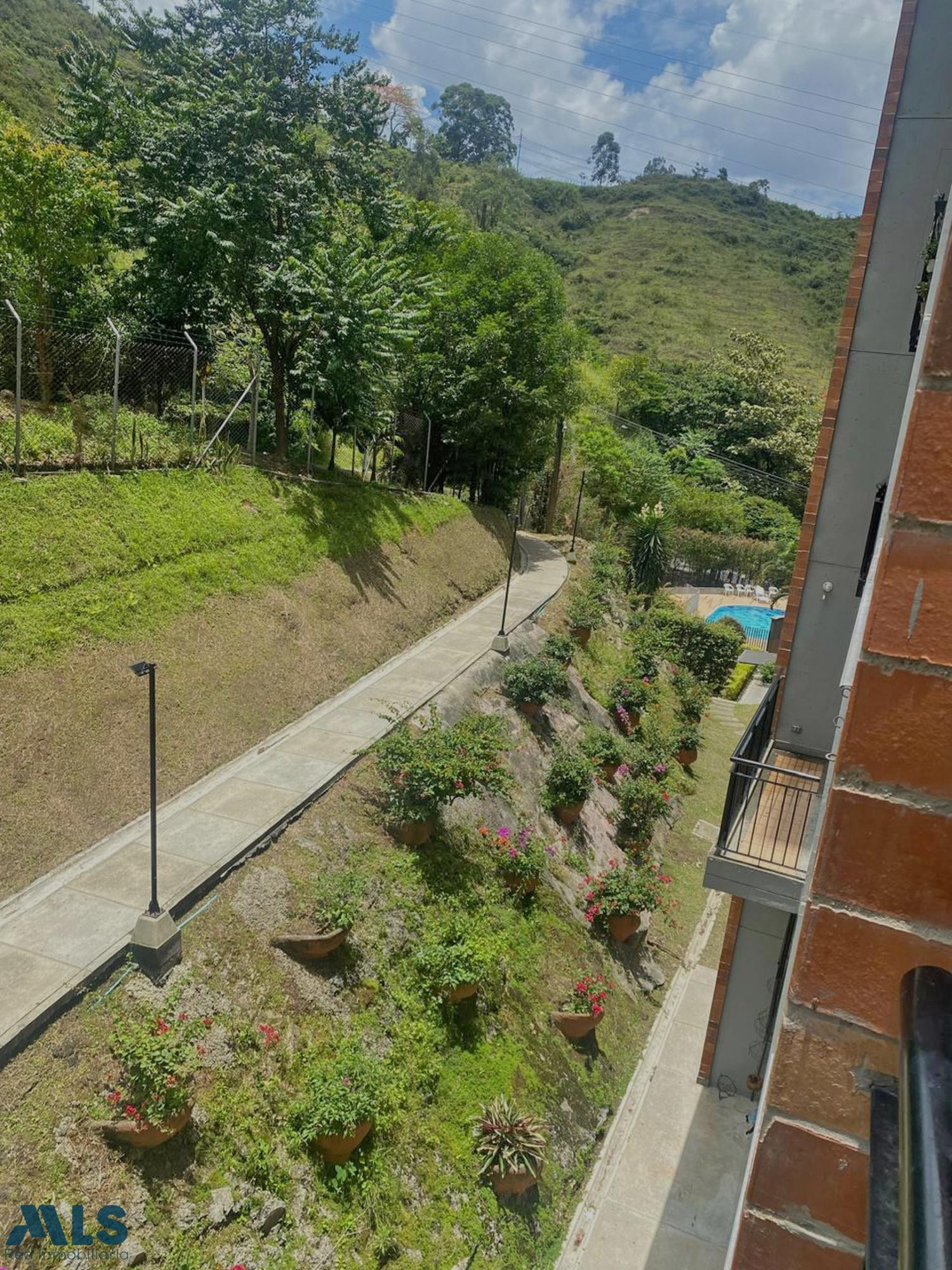 APARTAMENTO UNIDAD RESIDENCIAL AMANECERES medellin - calasanz