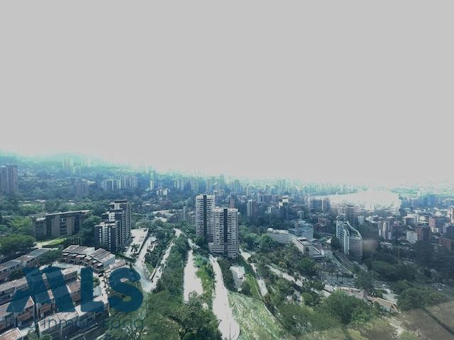 Apartamento con una vista espectacular medellin - altos del poblado