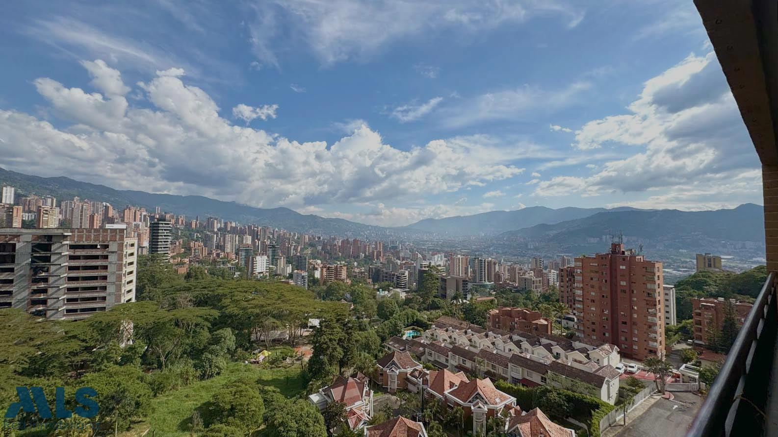 Linda vista a la ciudad desde Las Palmas medellin - las palmas