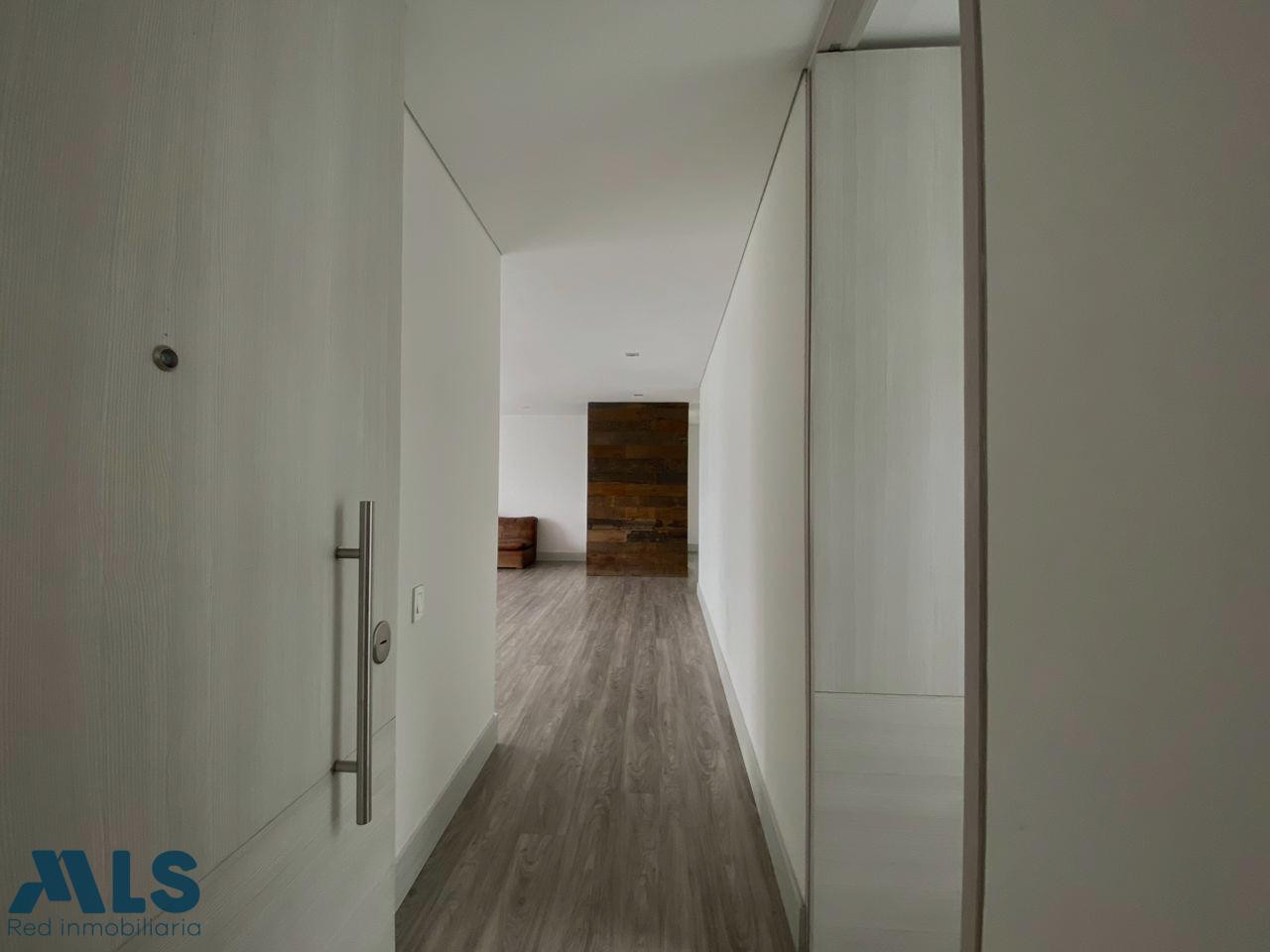 Apartamento con excelente ubicación, calle cerrada medellin - los balsos no 1