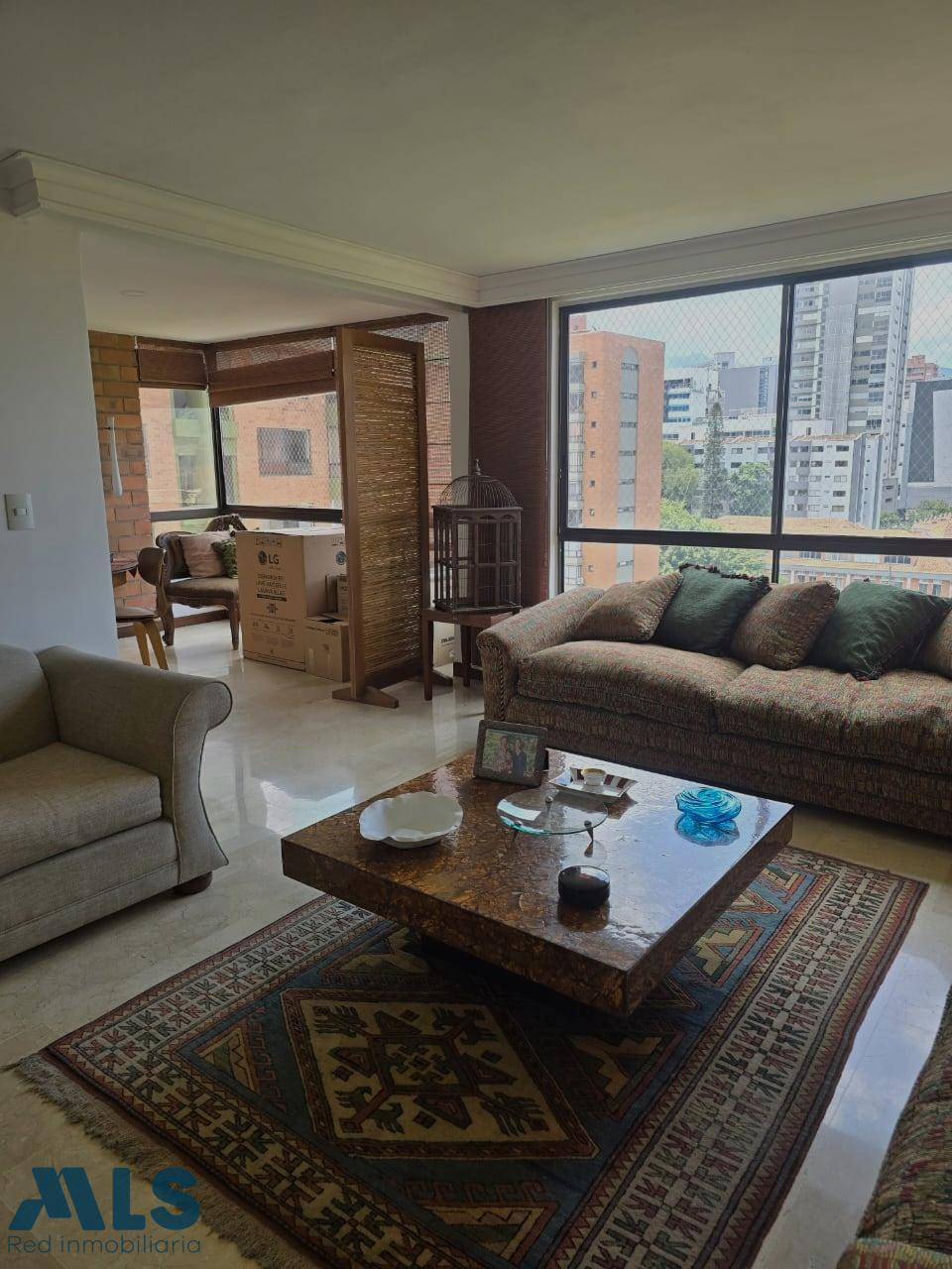 Hermoso apartamento en zona plana y cercana a lugares de interes. medellin - oviedo