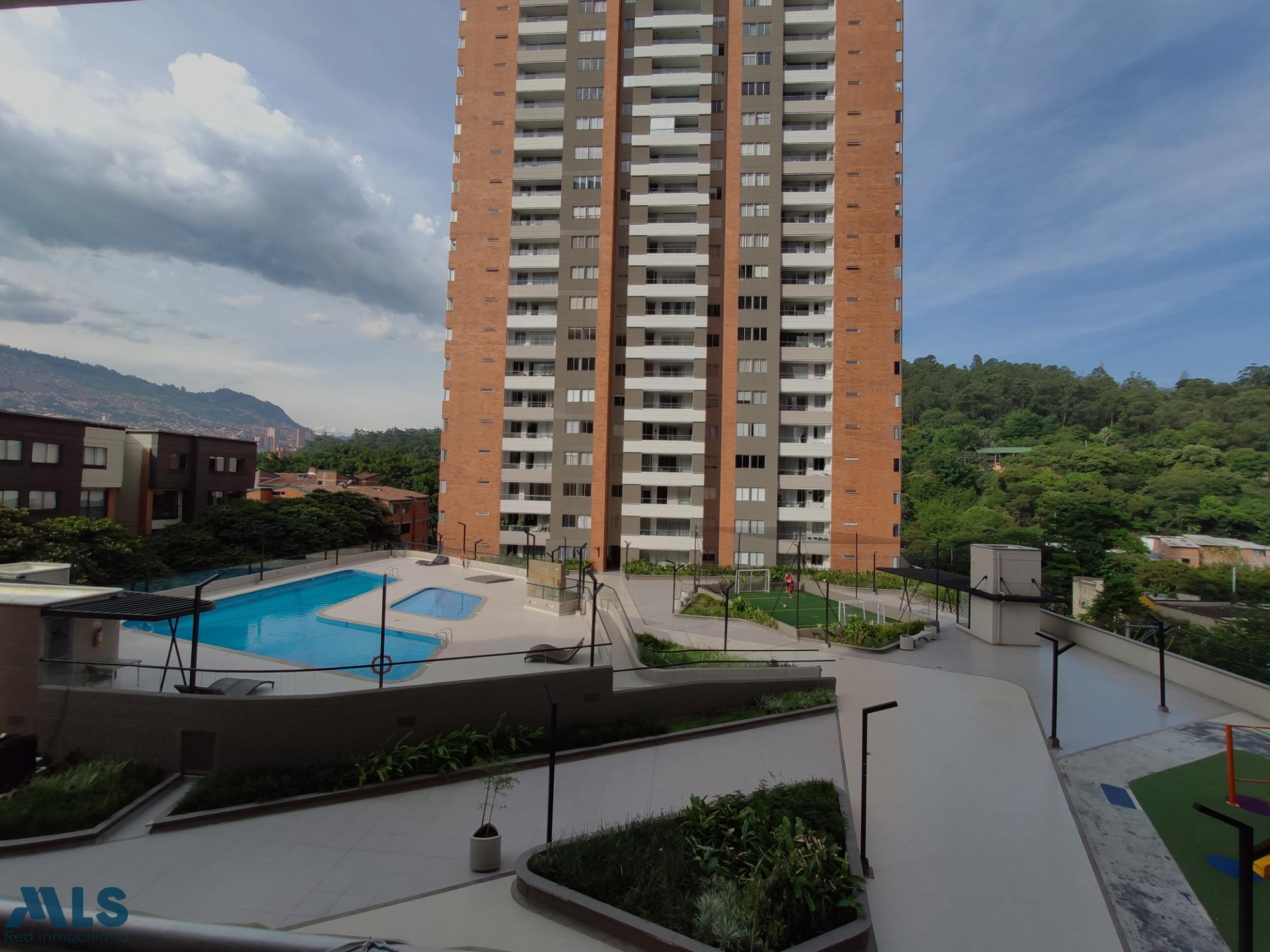 Apartaestudio en venta en Los colores medellin - los colores