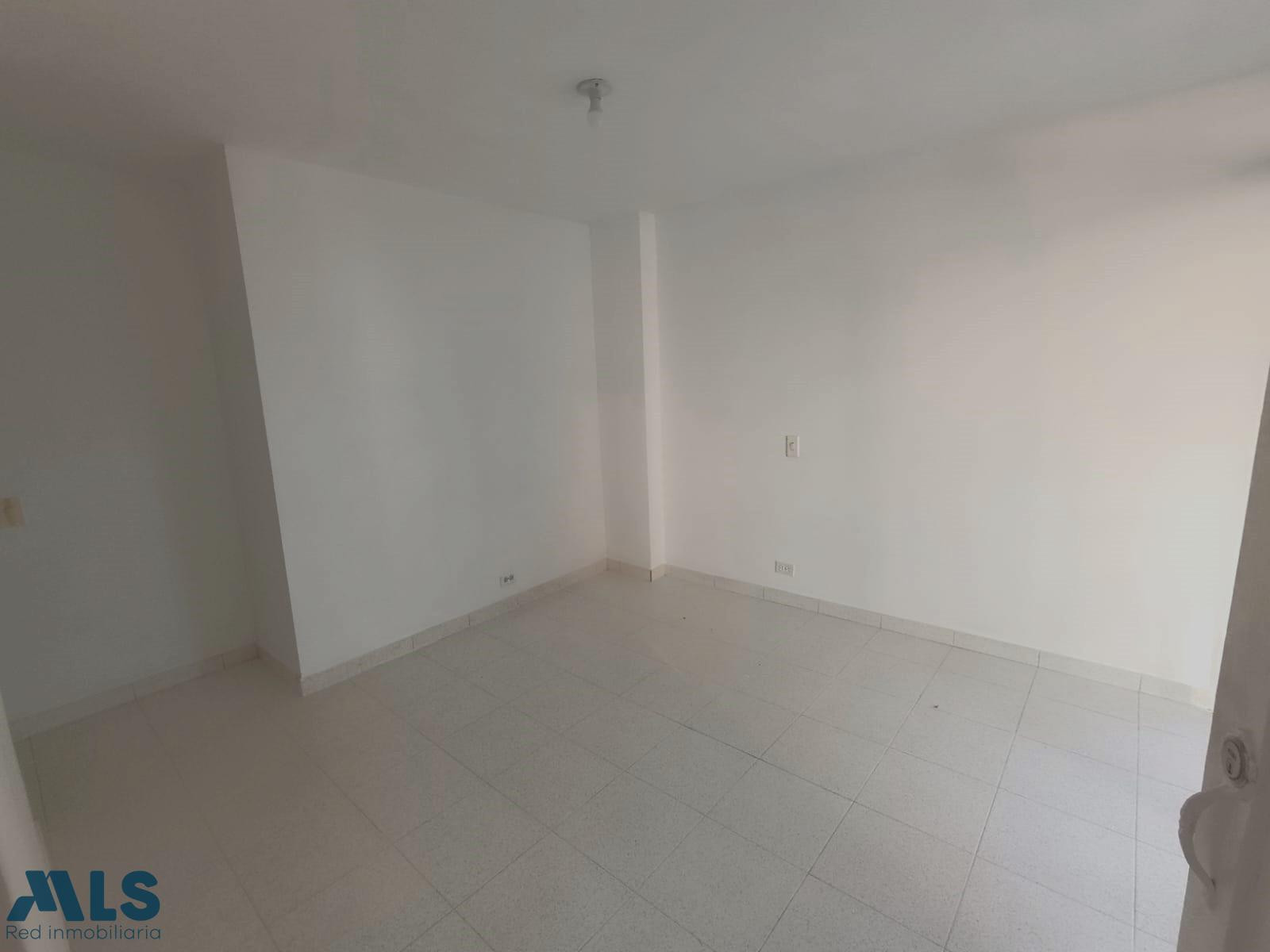 apartamento segundo piso cerca a la calle san juan medellin - la america