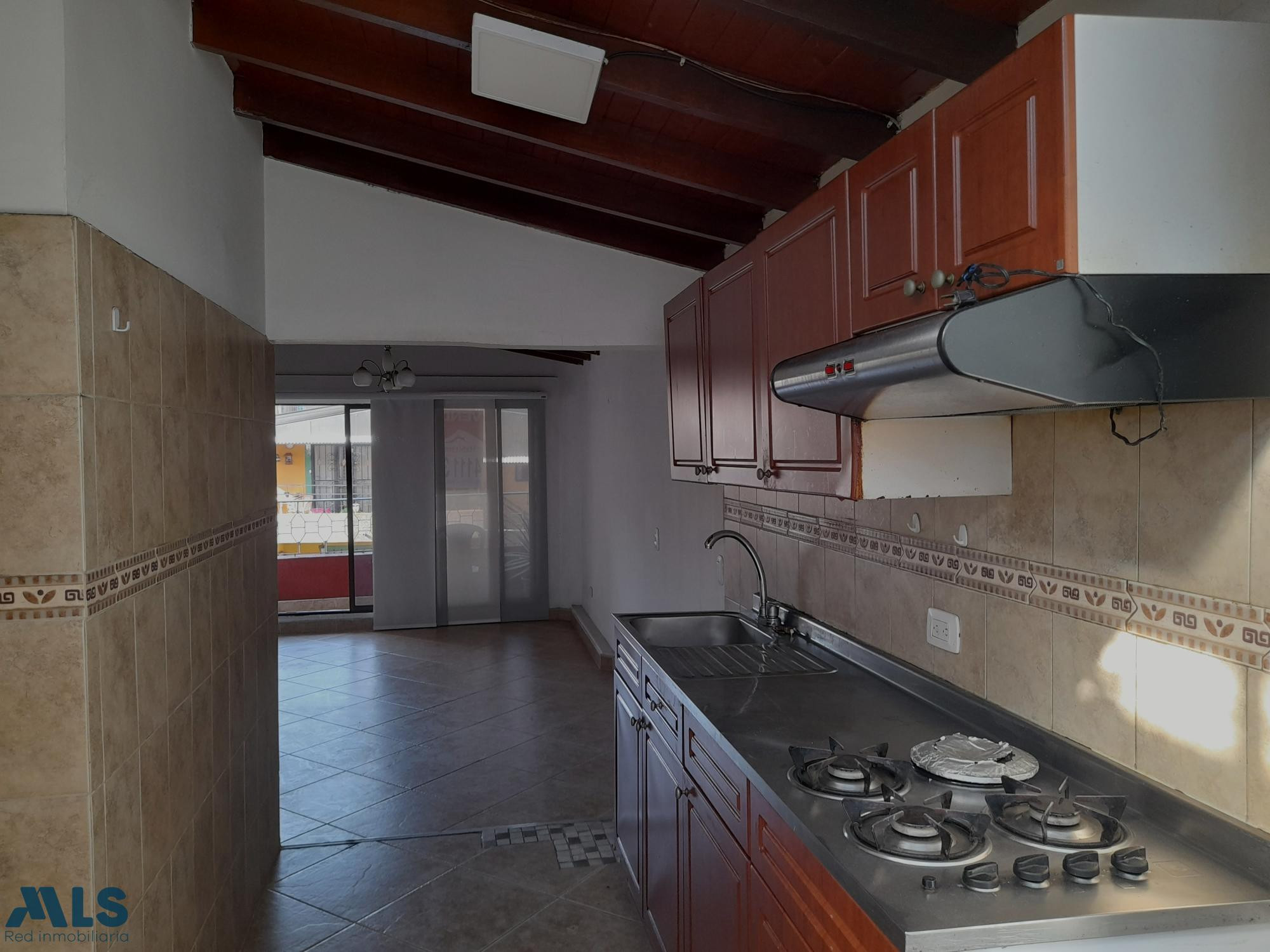 Venta de casa amplia en Rodeo norte medellin - el rodeo