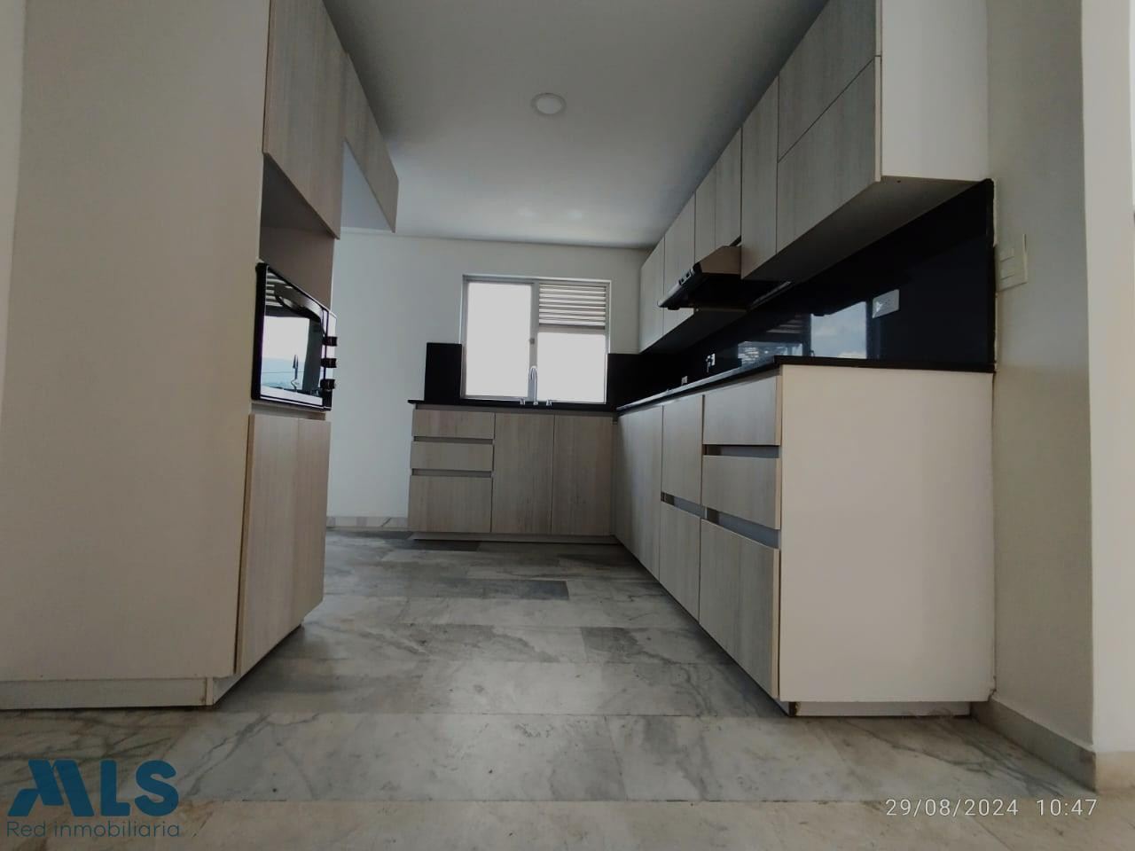 Apartamento con excelente ubicación en Conquistadores. medellin - conquistadores