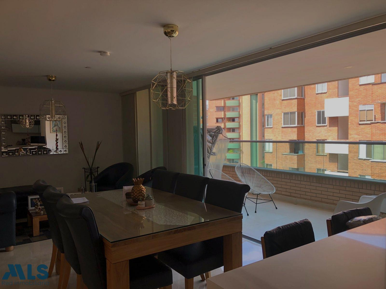 Apartamento moderno y amplio en venta en Sta Teresita medellin - laureles