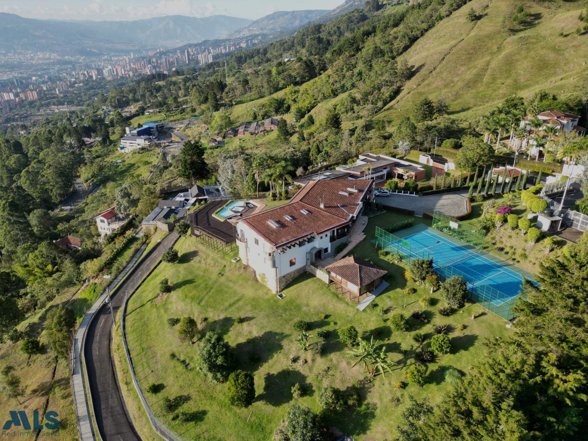 Venta de Casa en El Escobero, Envigado envigado - loma del escobero