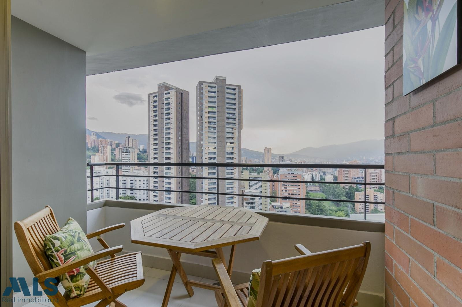 apartamento con excelente vista y ubicación medellin - el tesoro