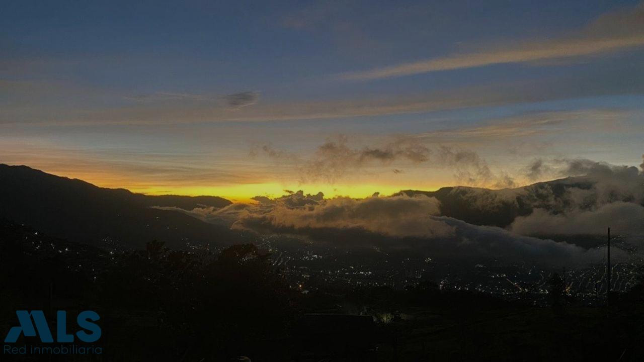 Lote en parcelación campestre, cerca a Medellín, sin pago peaje. bello - san felix